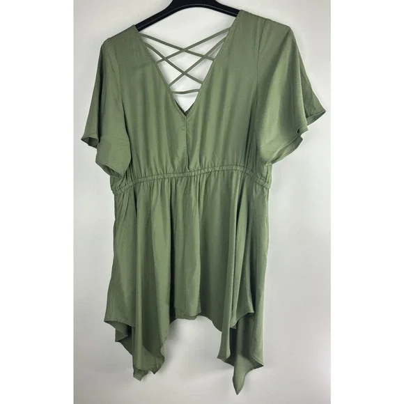 NWT Torrid Babydoll Challis Sharkbite Flutter Sleeve Top Green Plus Size 2 2X - Picture 16 of 16